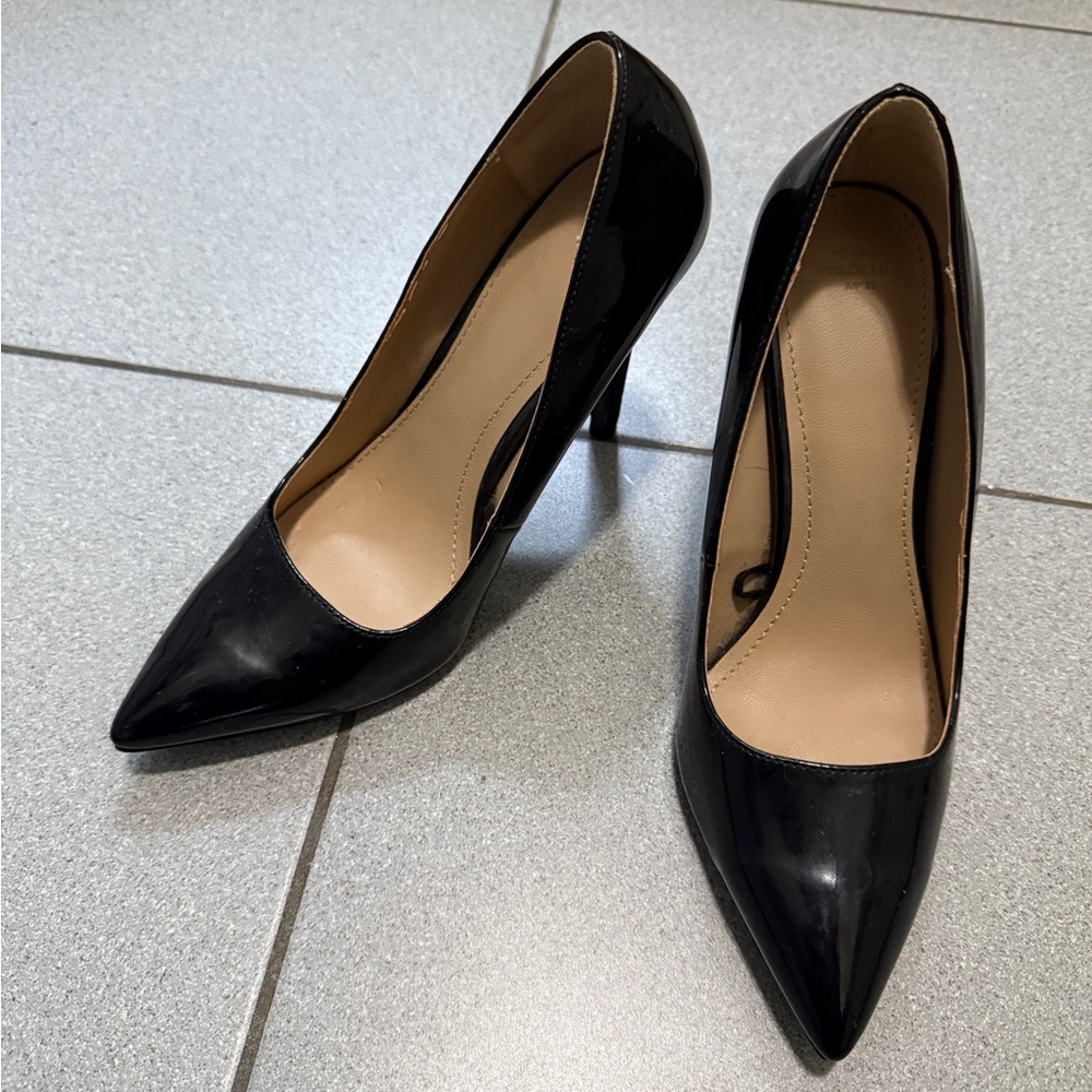 Zara Black Pointed-Toe Heels